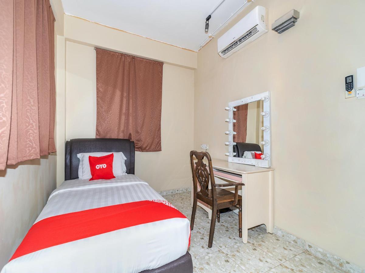 Oyo 89932 Dd Homestay Kota Kinabalu Exteriör bild