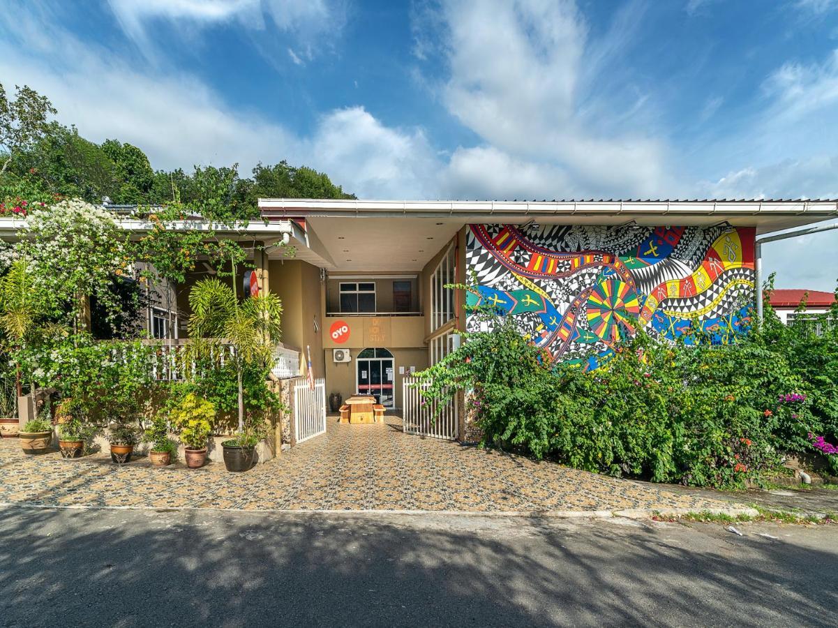 Oyo 89932 Dd Homestay Kota Kinabalu Exteriör bild