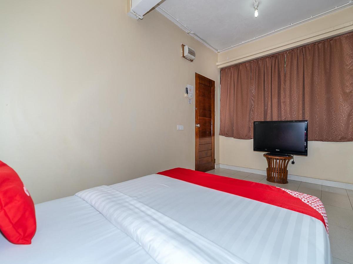 Oyo 89932 Dd Homestay Kota Kinabalu Exteriör bild