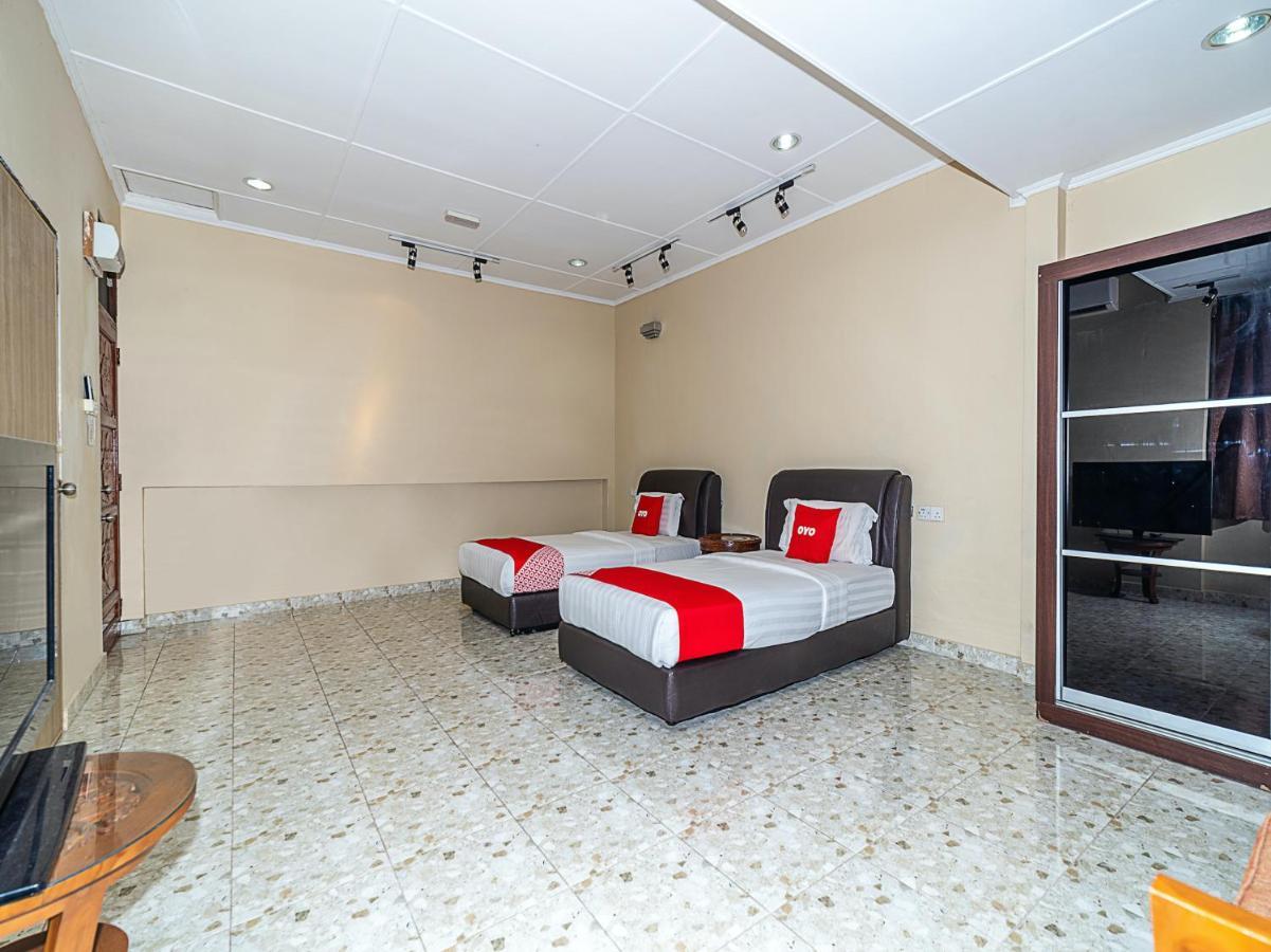 Oyo 89932 Dd Homestay Kota Kinabalu Exteriör bild
